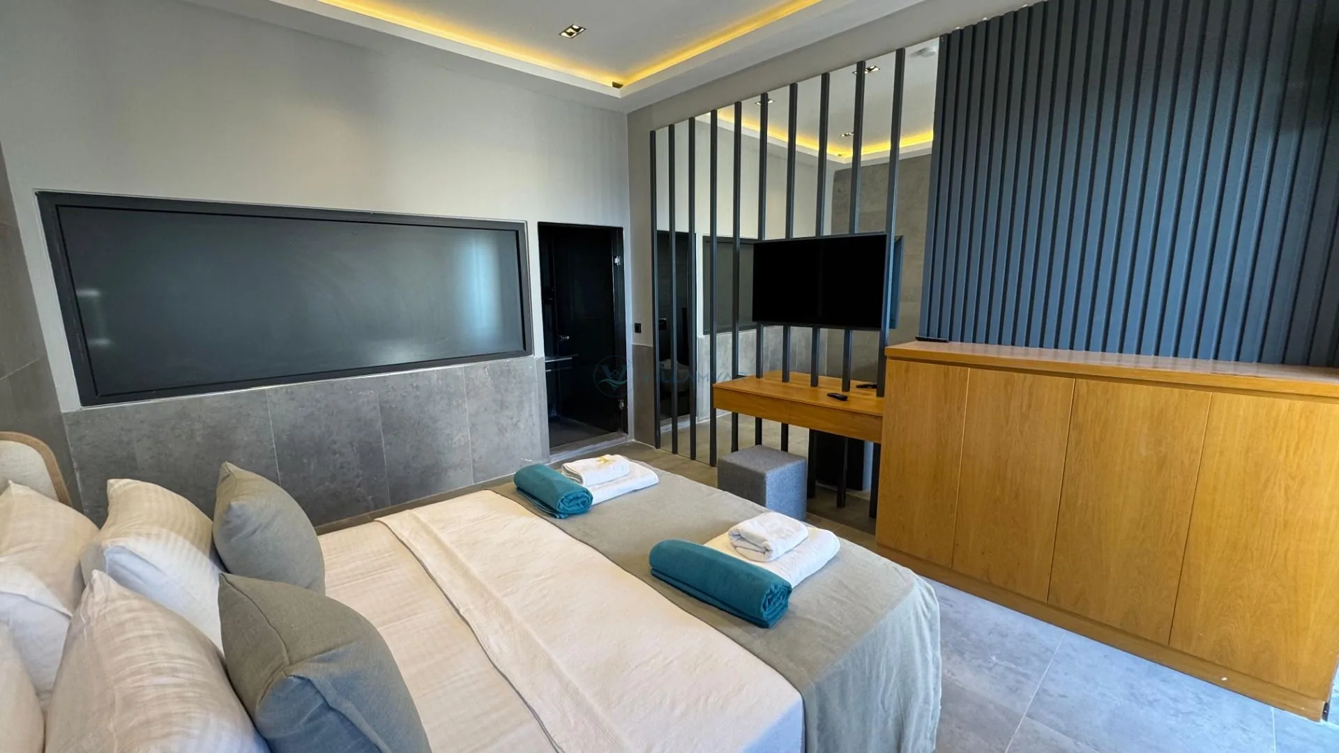 Villa Royal Life