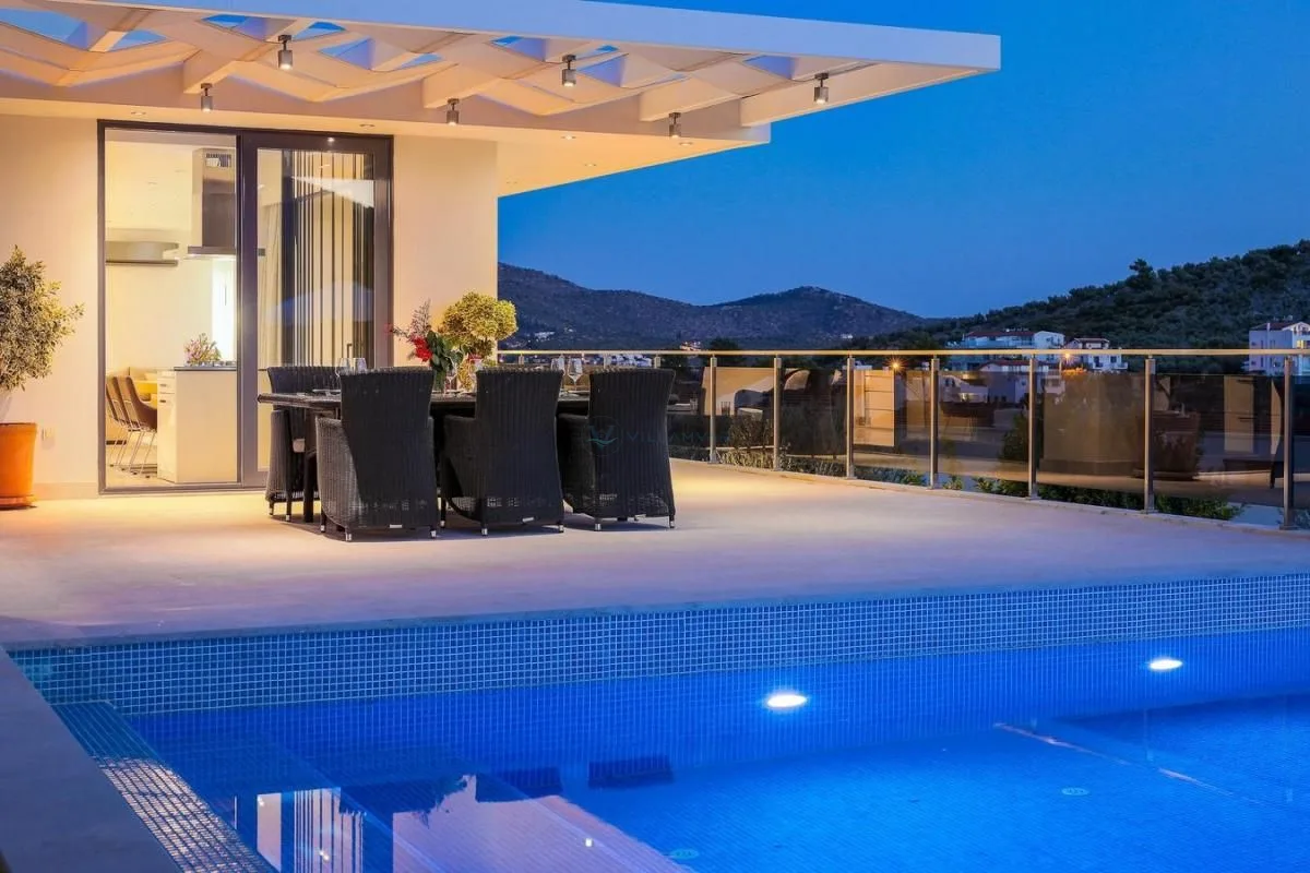 Azure Luxury Villas