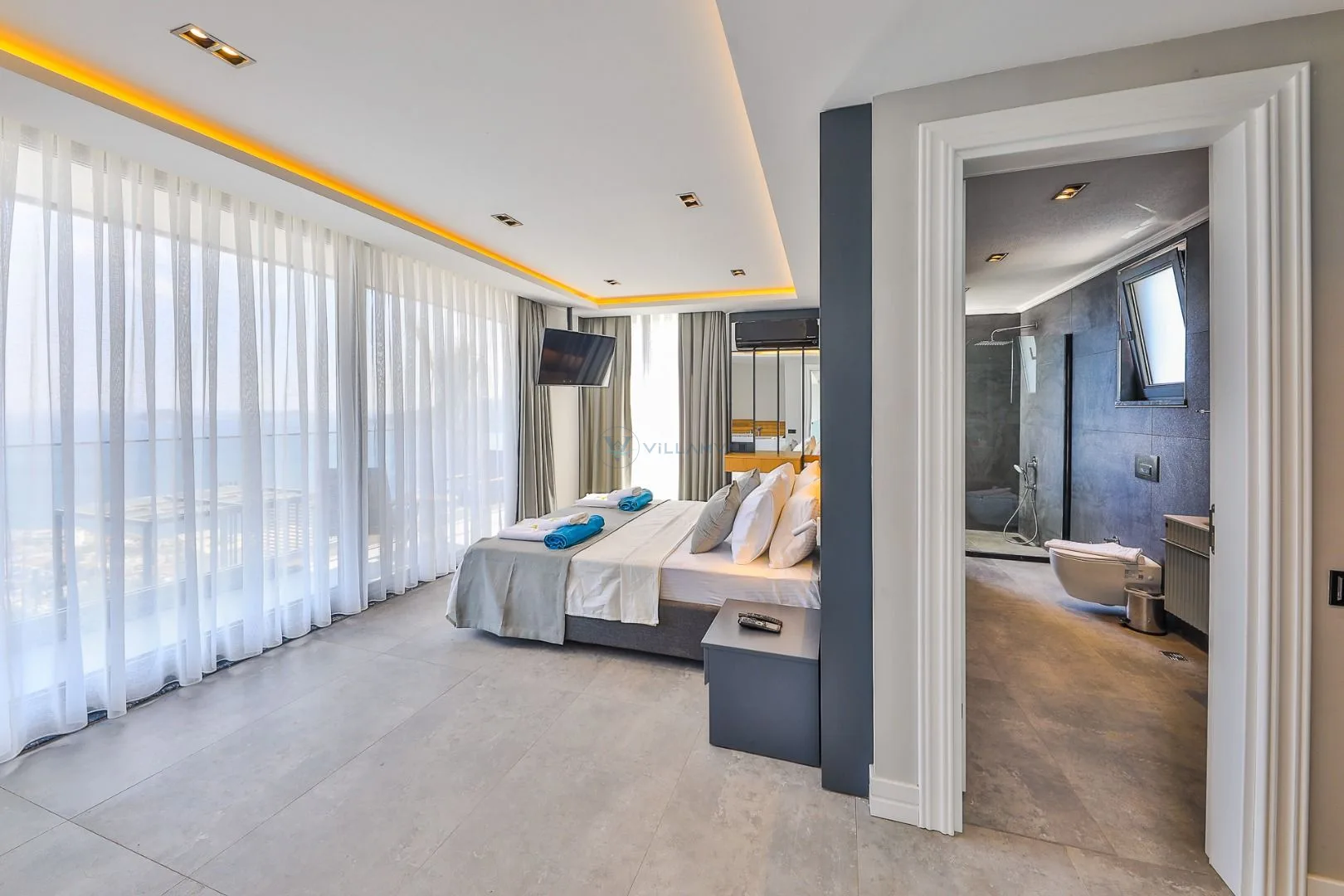 Villa Royal Life