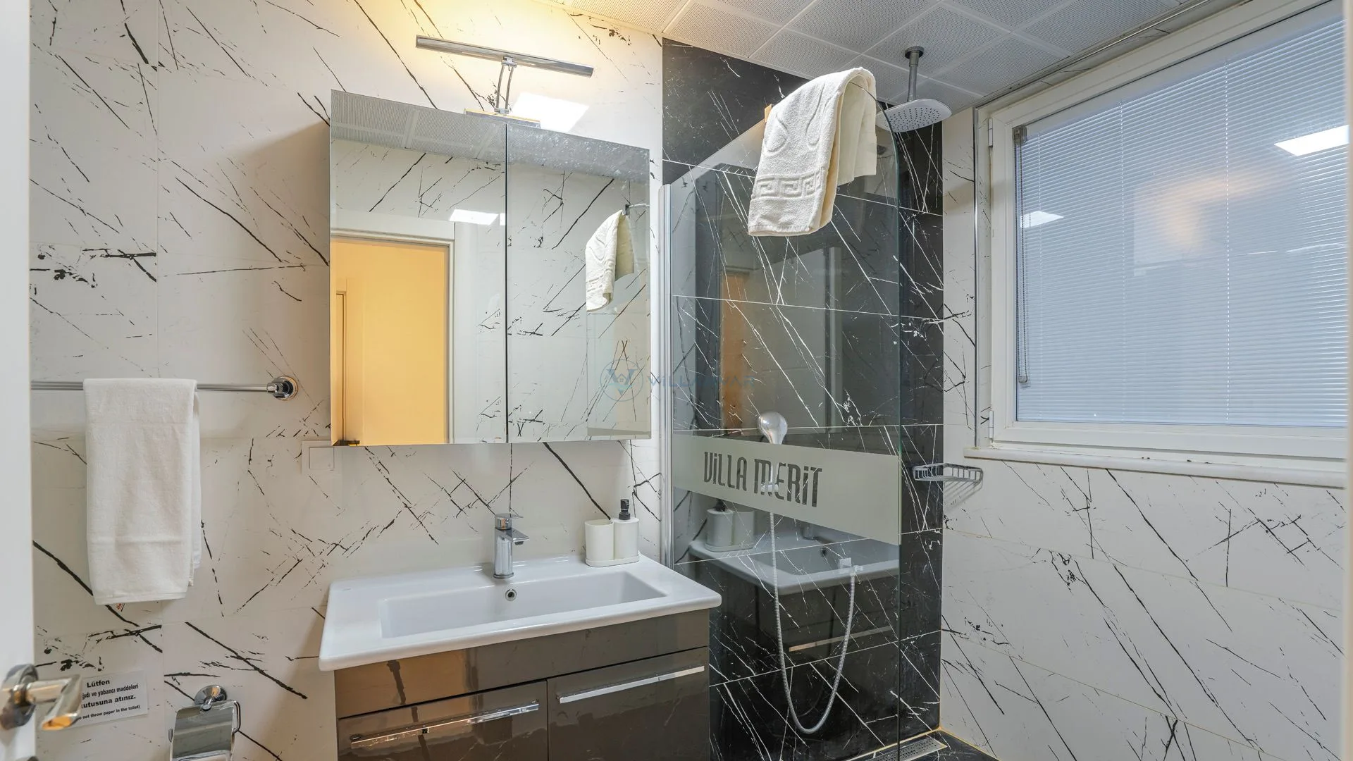 Villa Merit Crystal