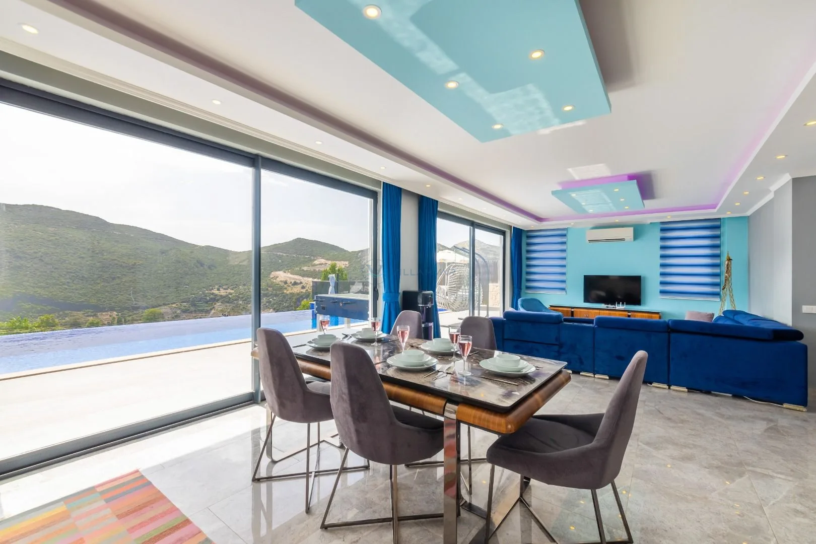 Villa Pilot
