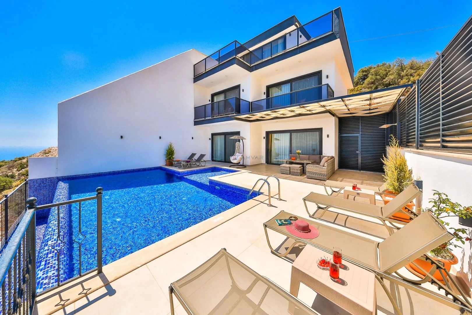 Villa Zara 1 2
