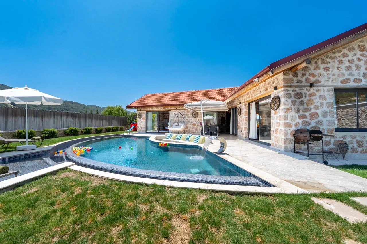 Villa Topçu Stone