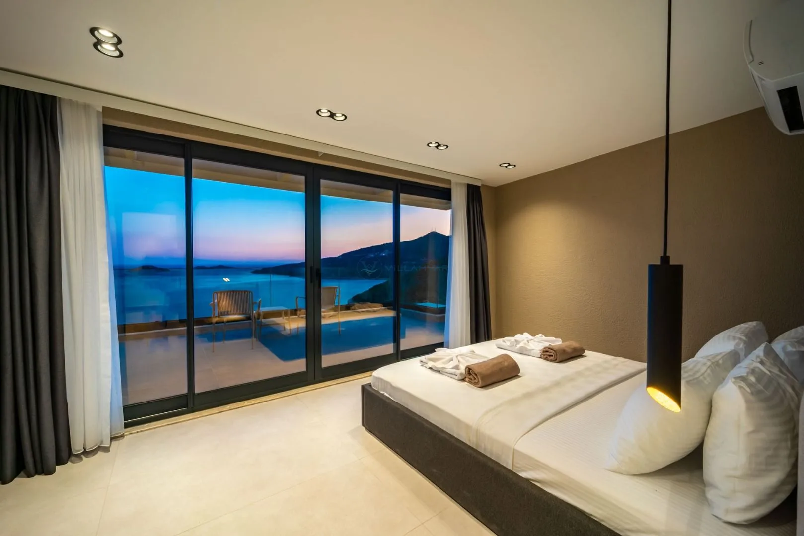 Villa Aura F