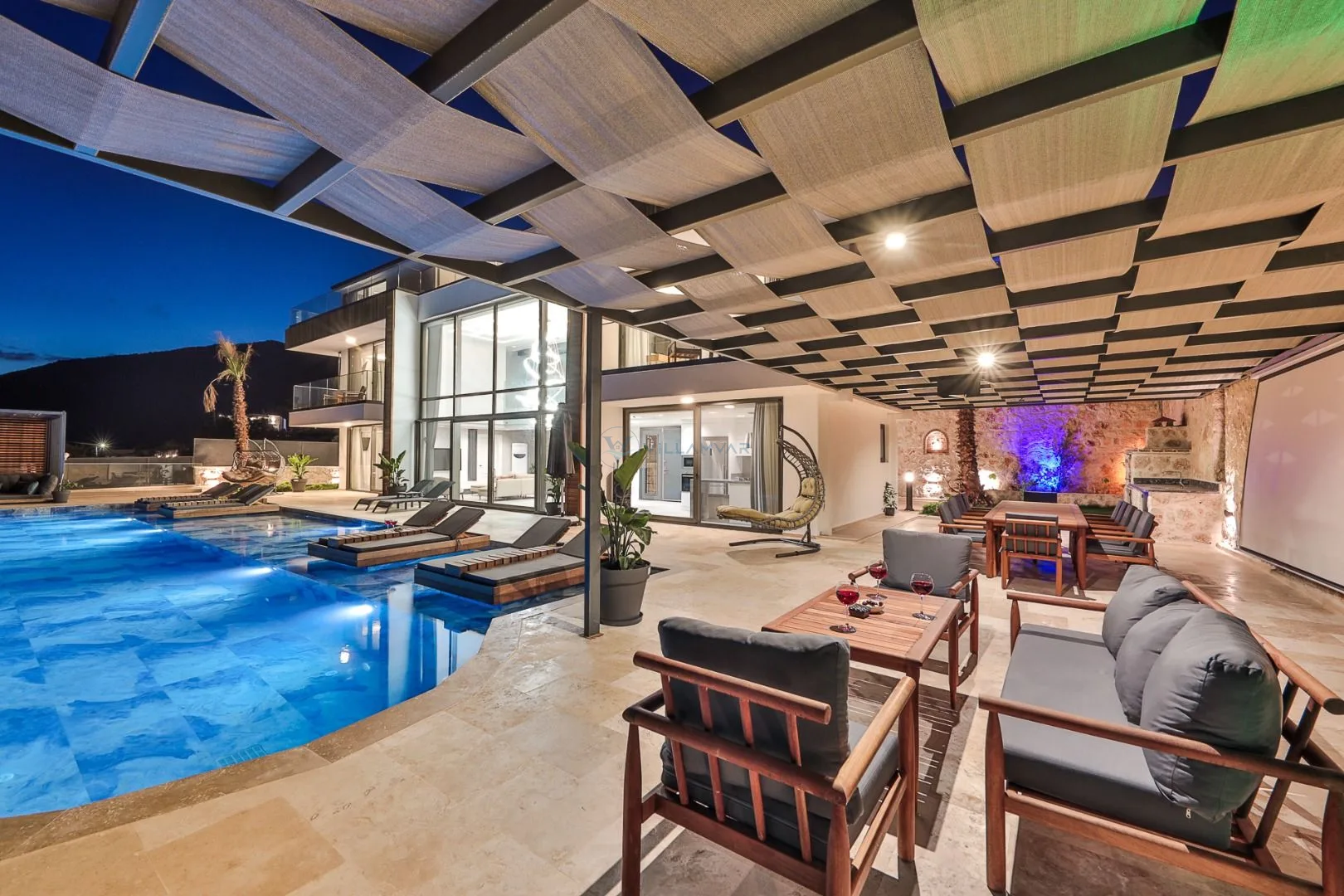 Villa Royal Life