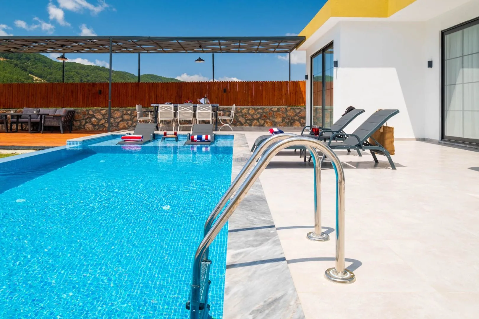 Villa Mavin 2