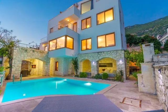Villa Tarus Mara