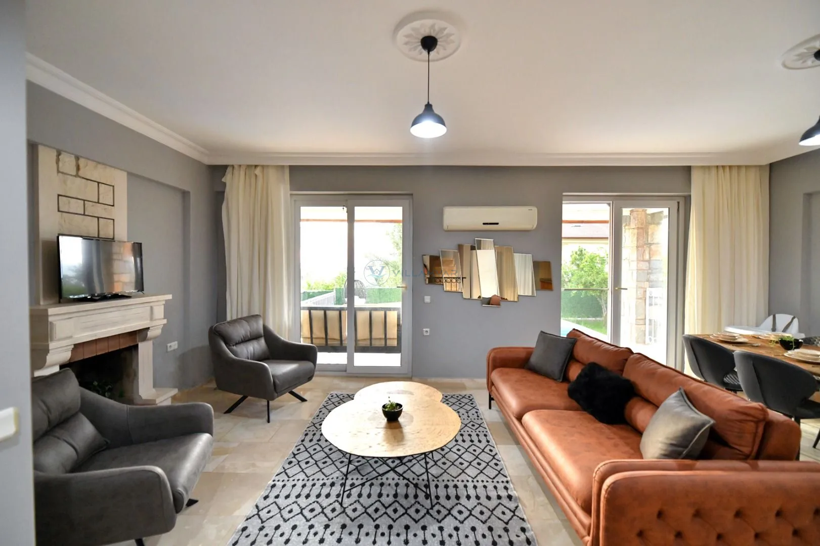 Villa Almond Duo