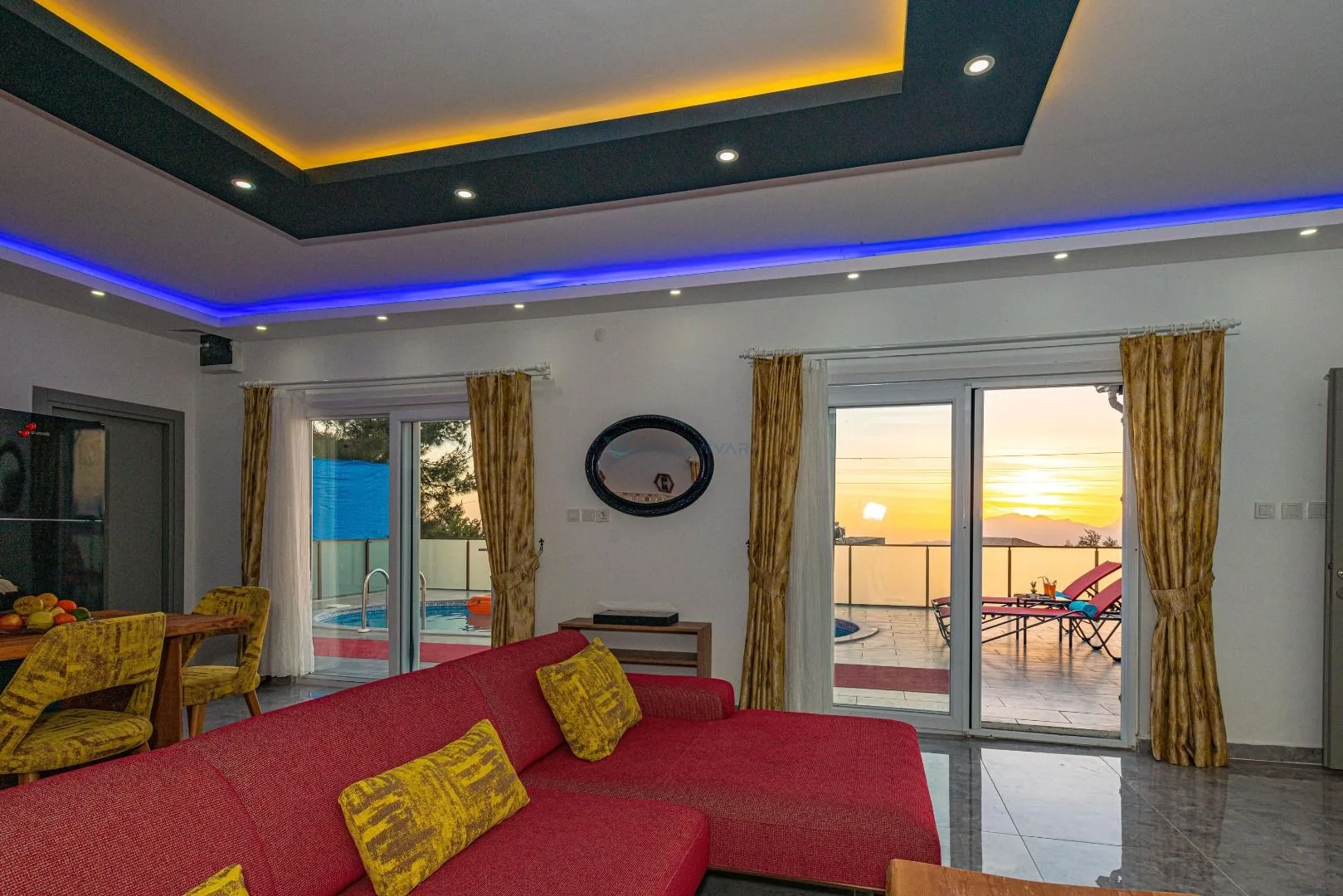 VR Villa Nazo