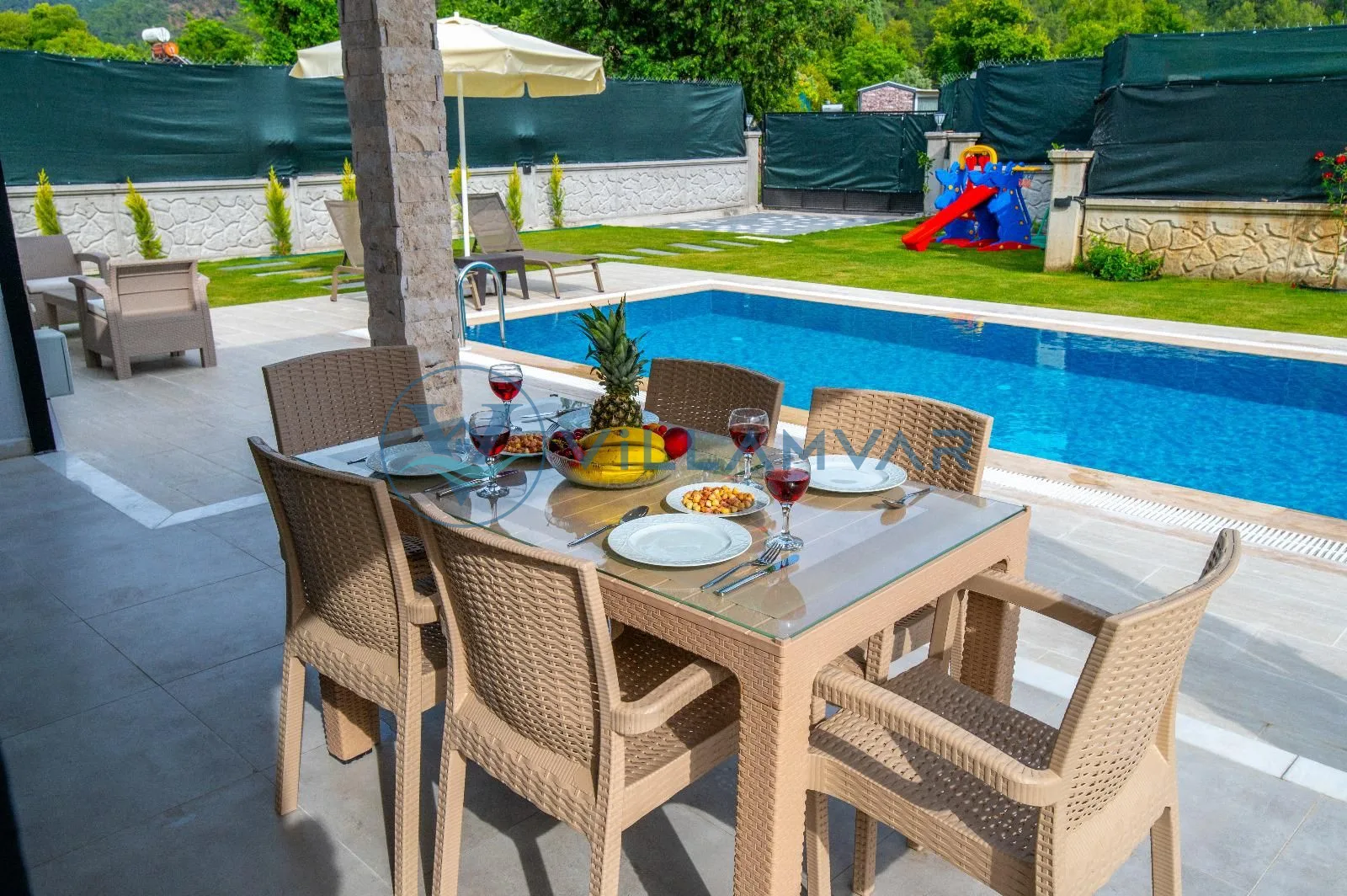Villa Eliz İnlice
