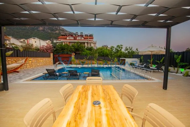 Villa Fullmoon