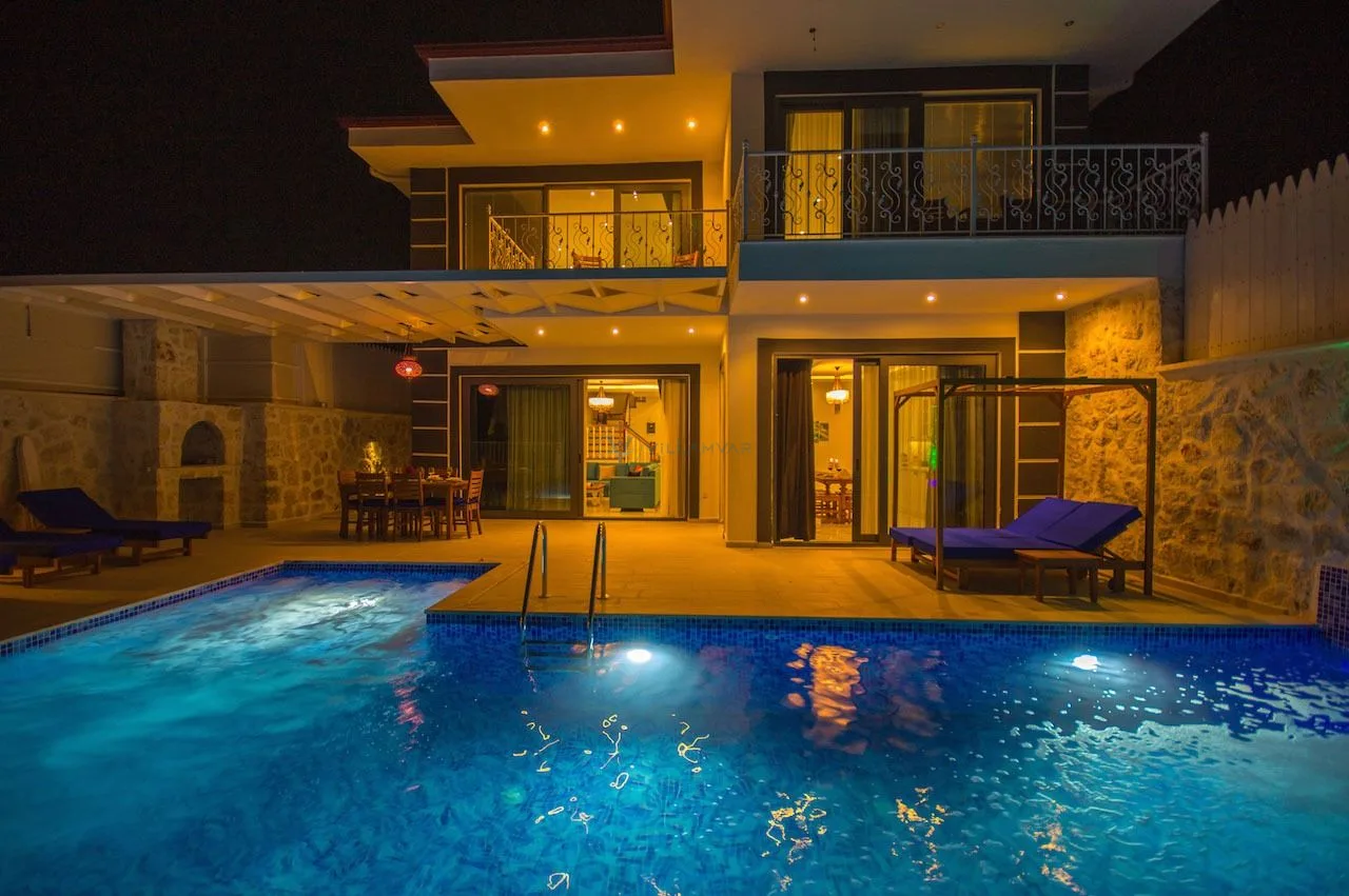 Villa Adelya