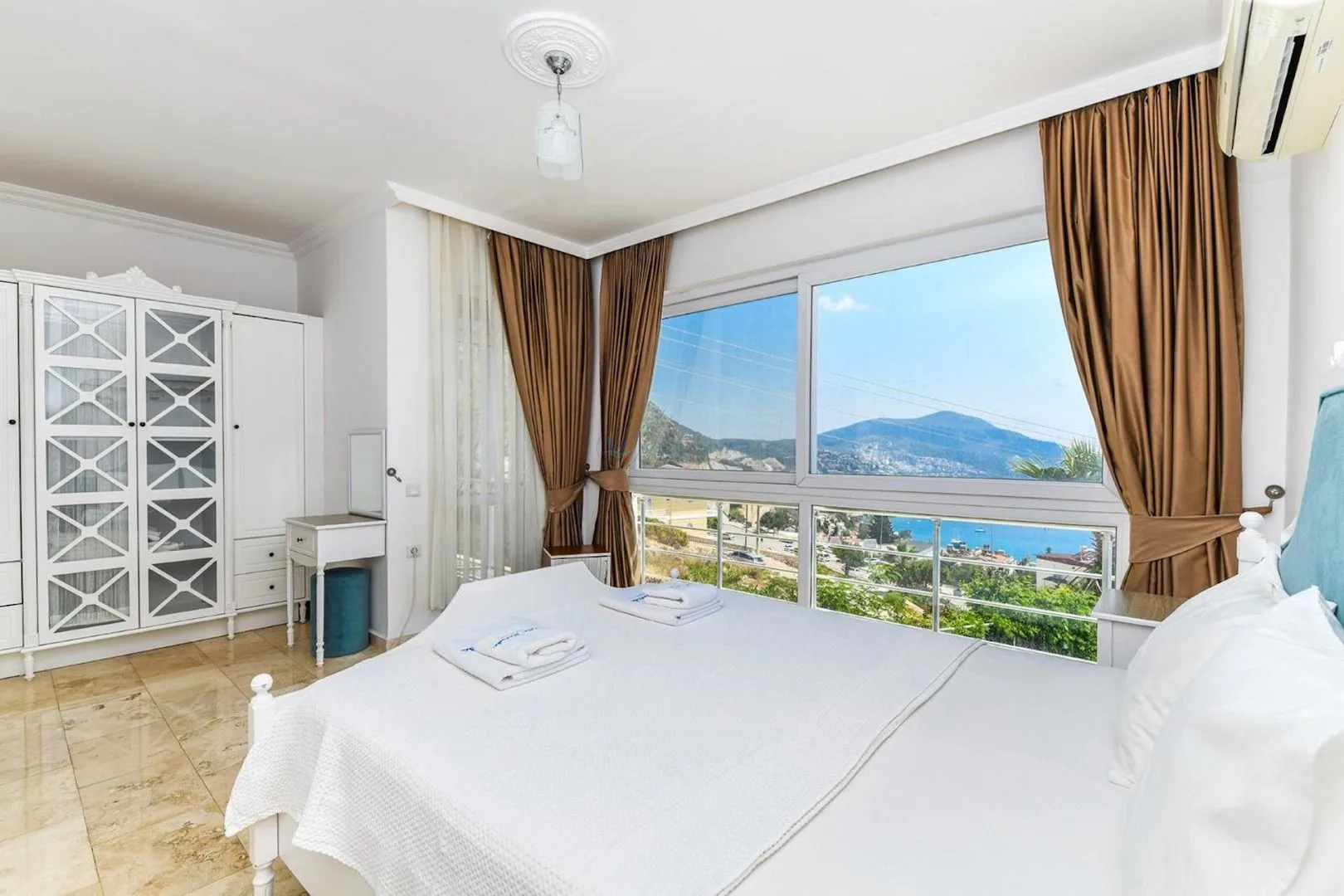 Villa Ponya