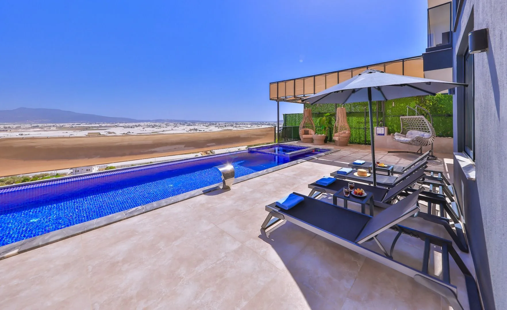 Villa Lalezar