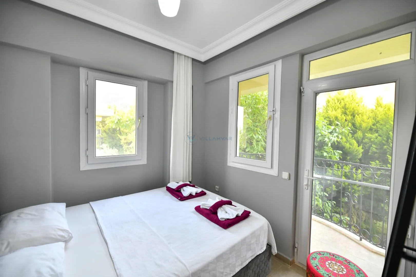 Villa Almond