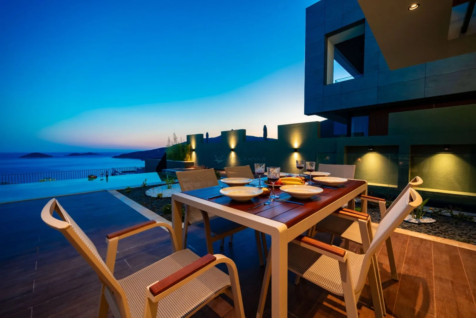 Villa Aura D