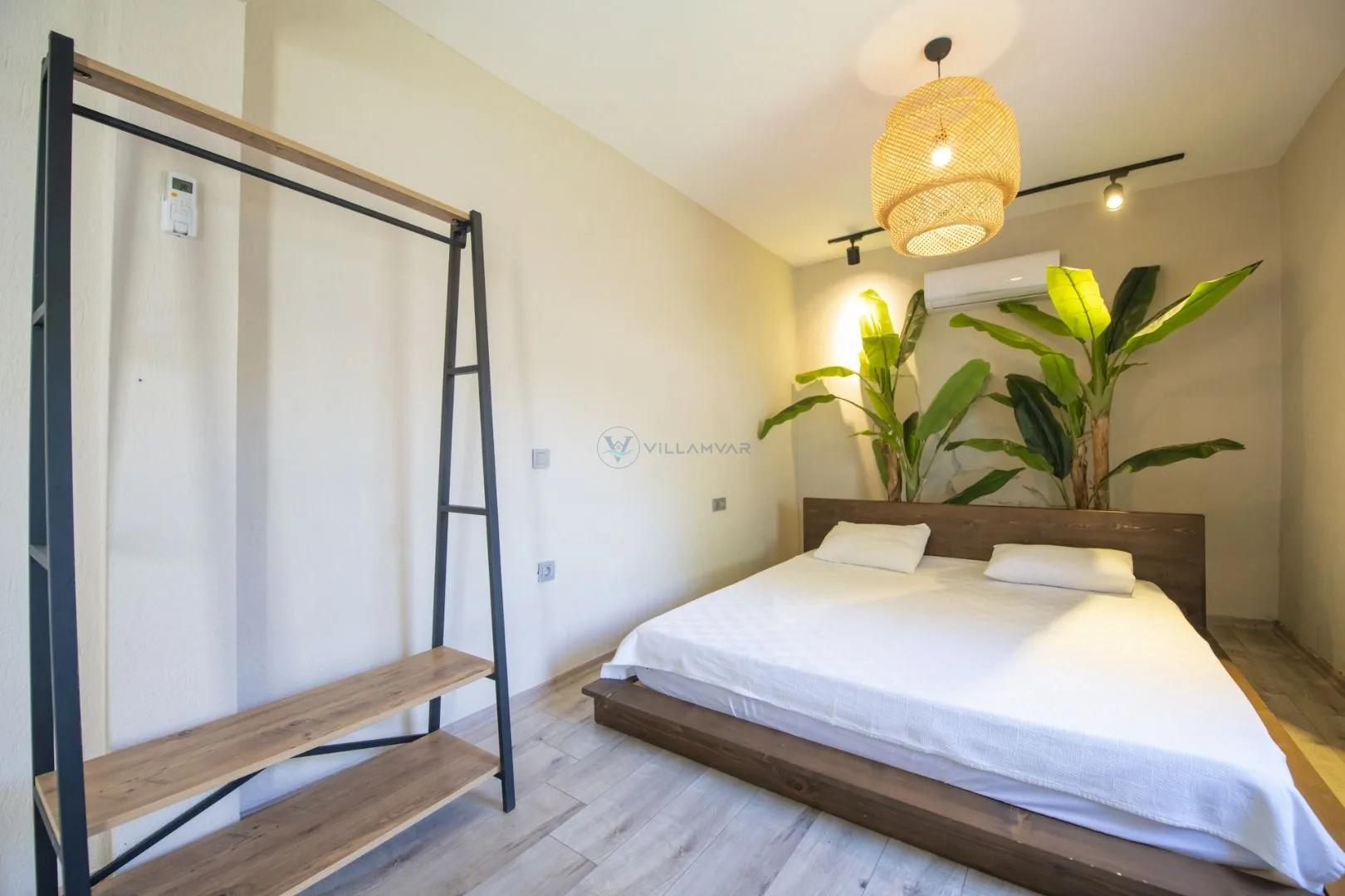 Villa Calvin Mini
