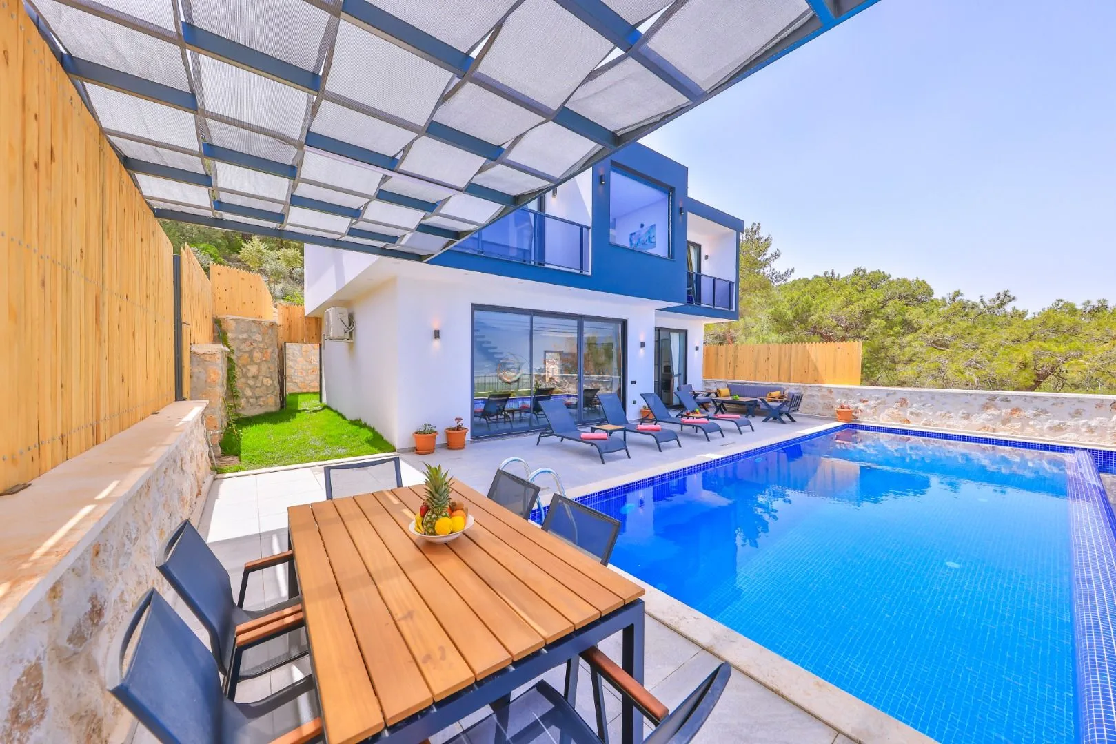 Villa Pika Trio