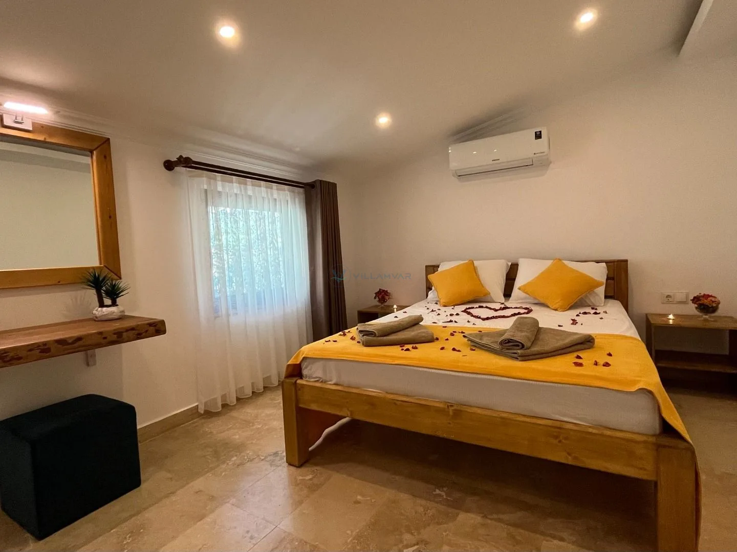 Villa Vector House