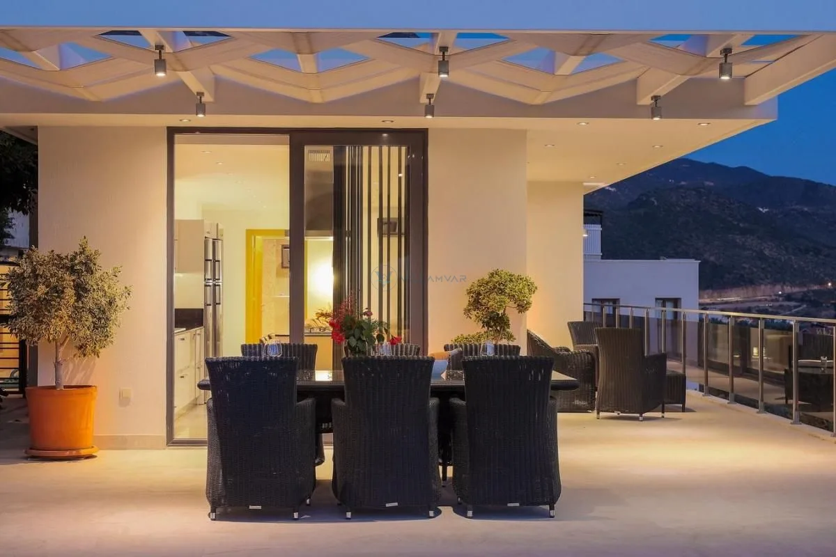 Azure Luxury Villas