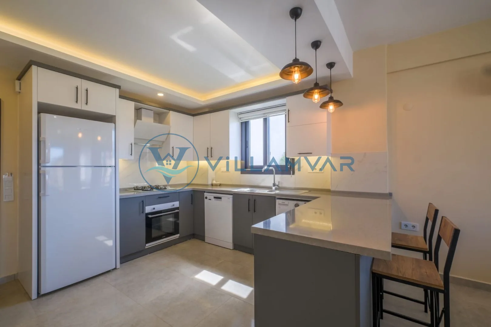 Villa Sol LA