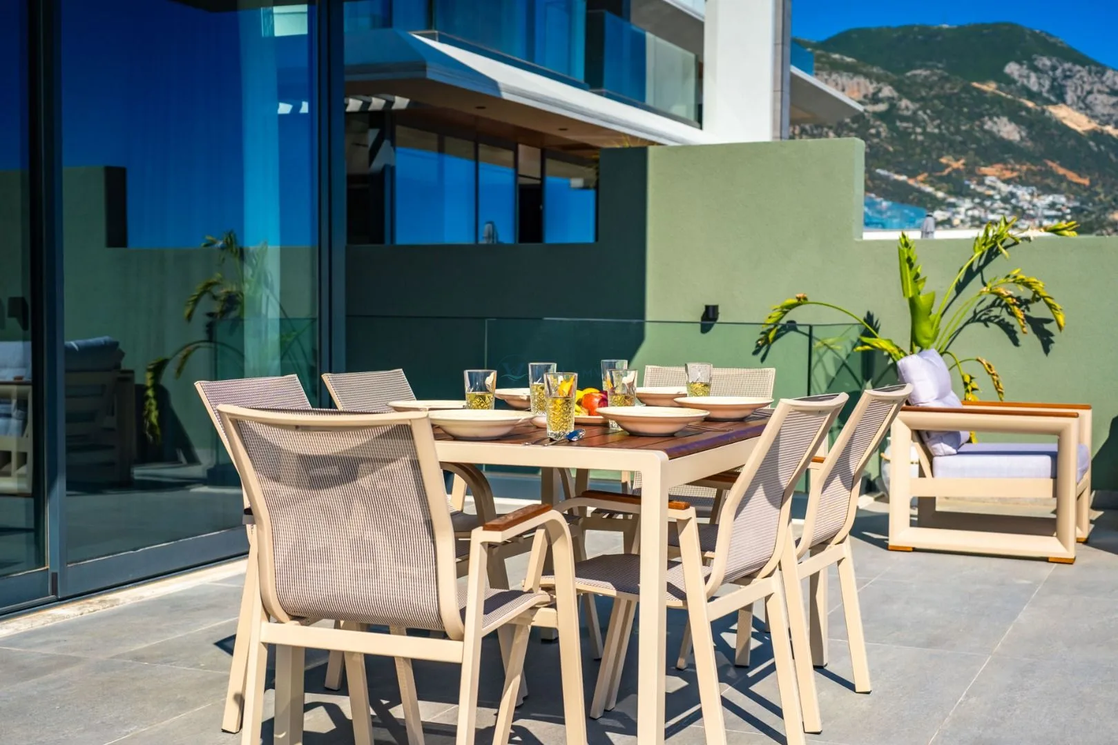 Villa Aura F