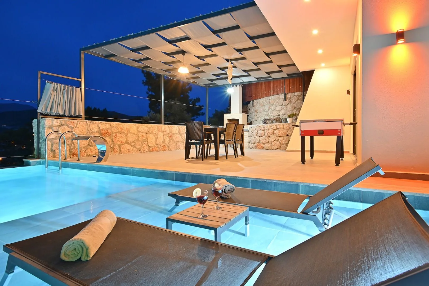 Villa Green House