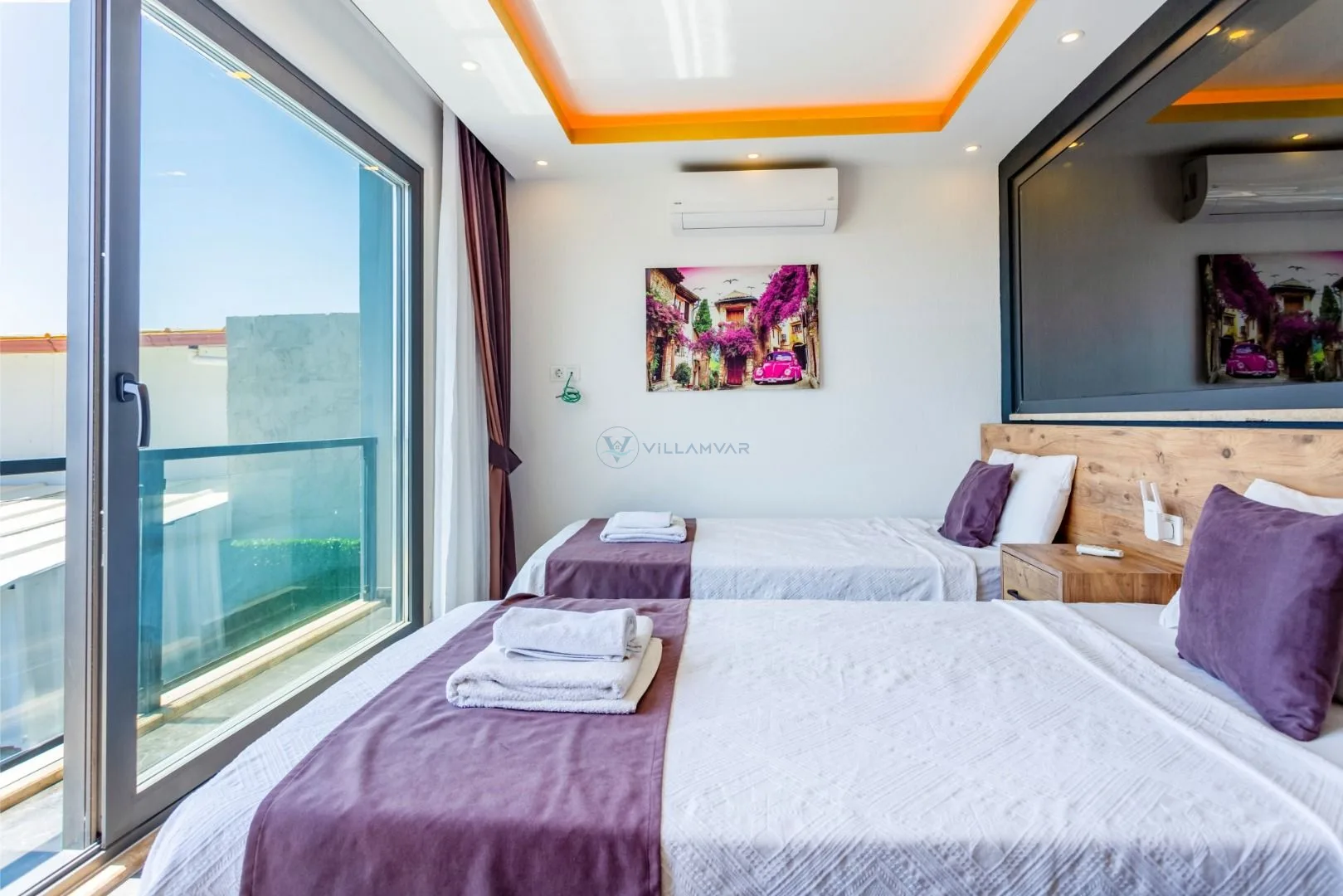 Villa Gold Moon