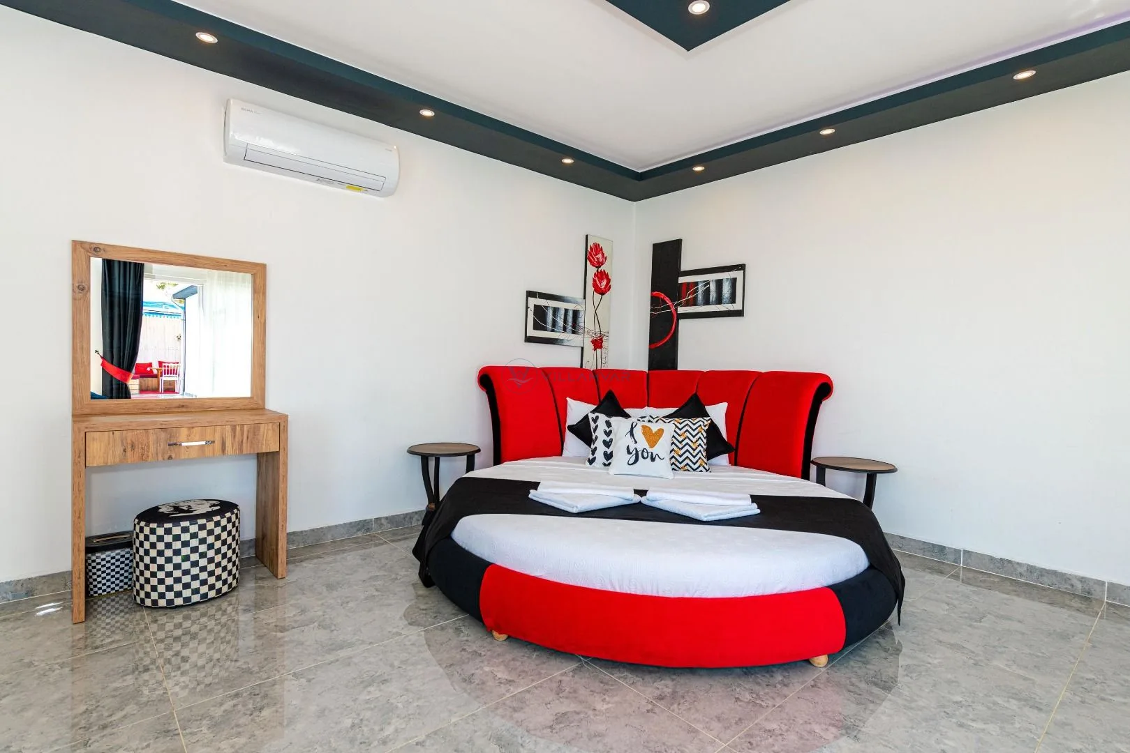 VR Villa Nazo