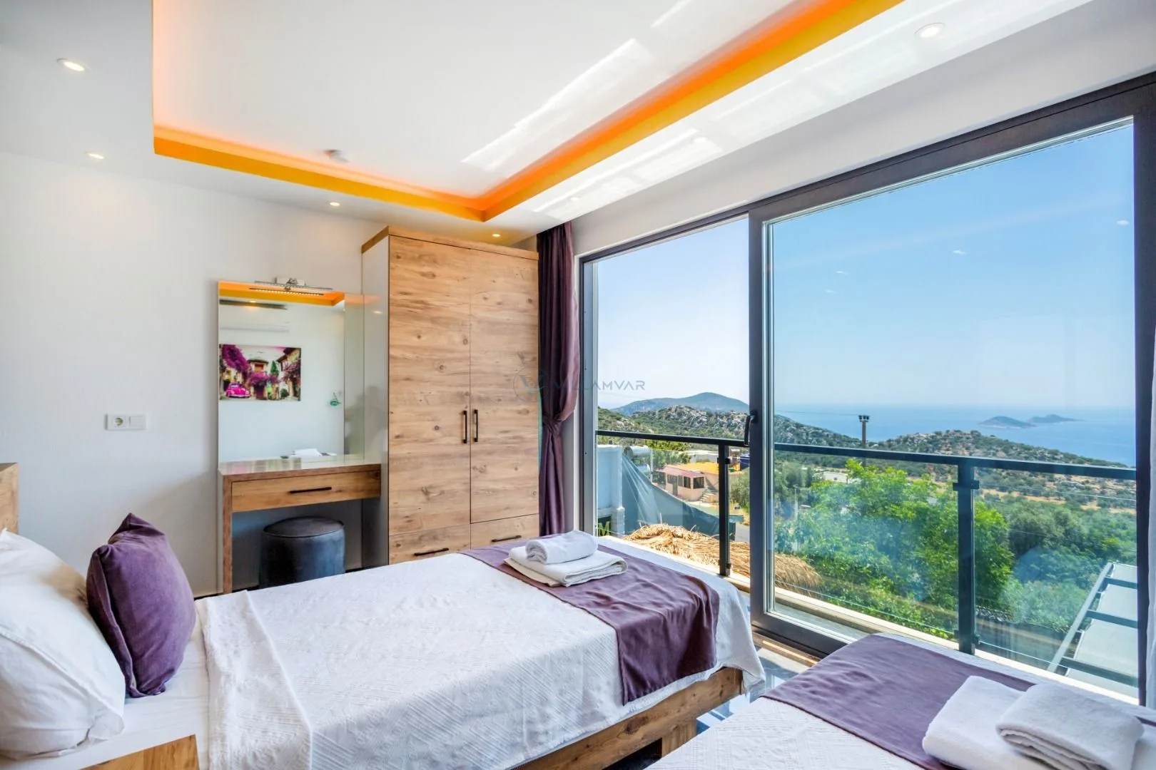 Villa Gold Moon