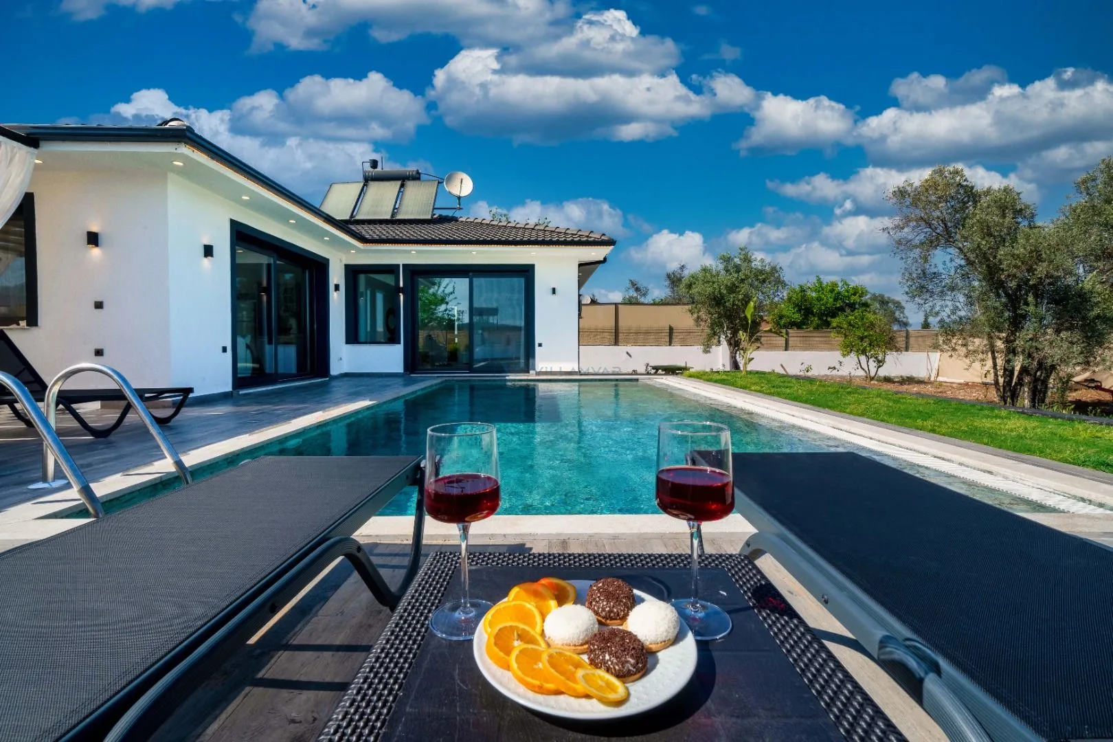 Villa Present