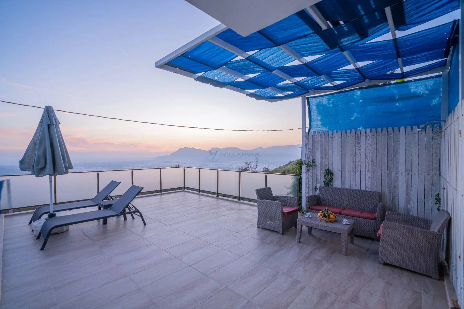 VR Villa Avalon