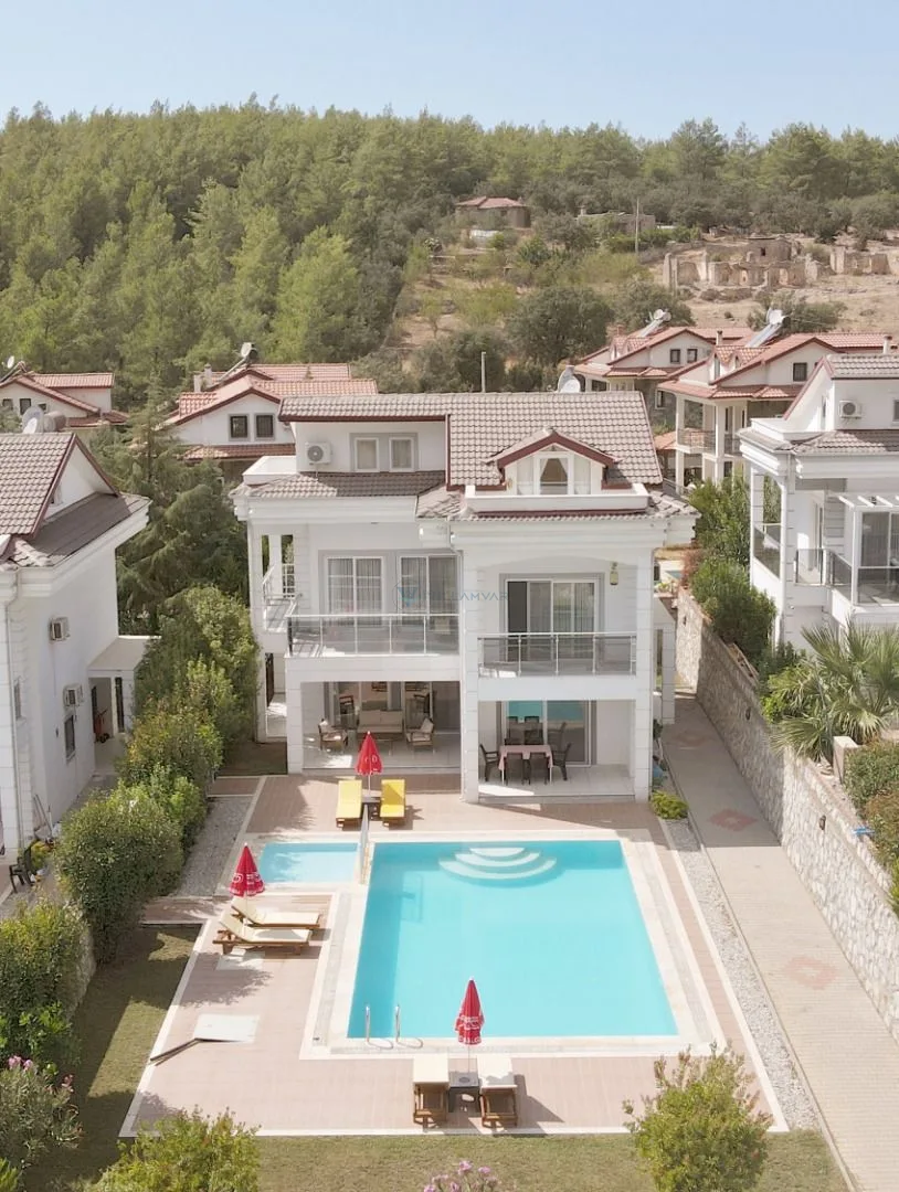 Villa Dera 2