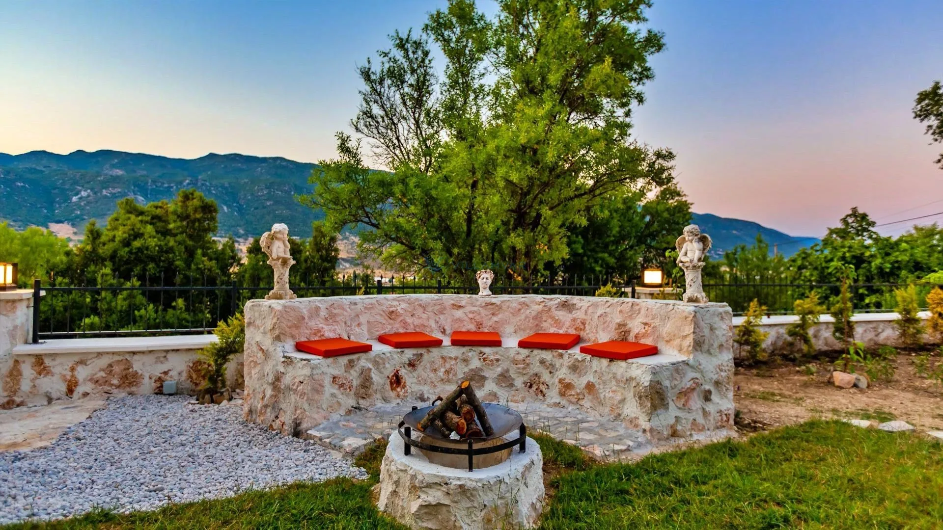 Villa Moonhouse