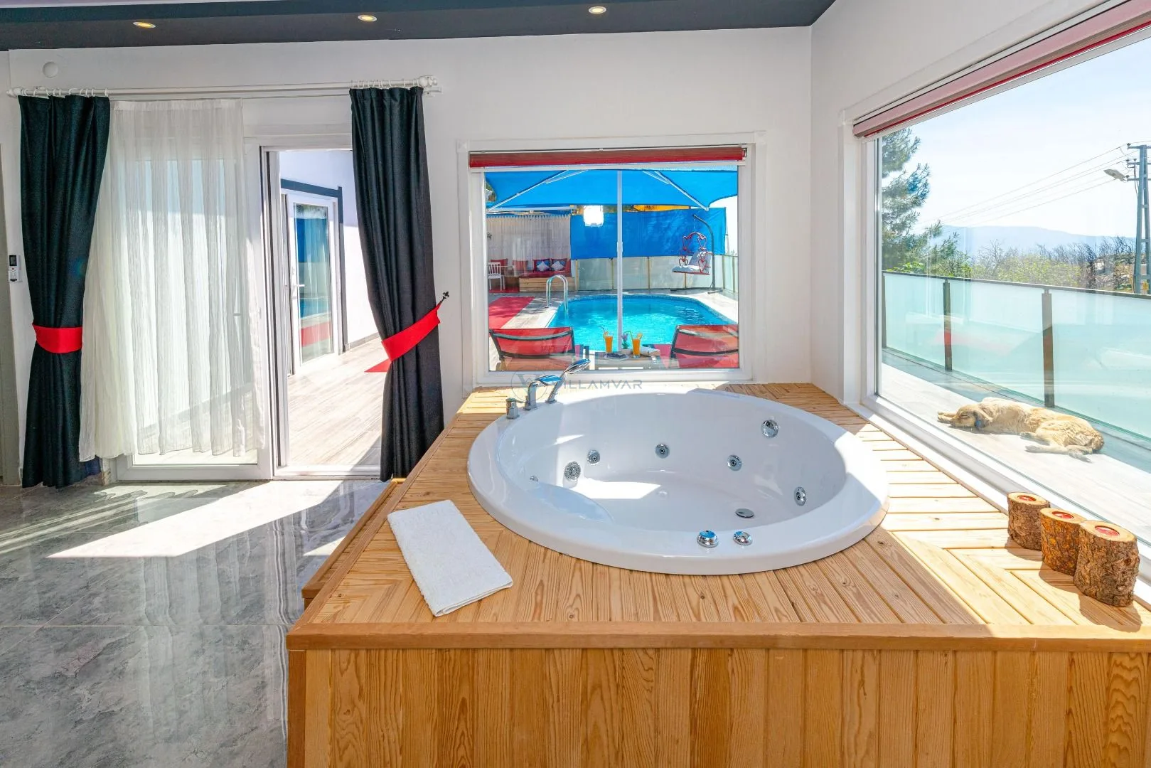 VR Villa Nazo