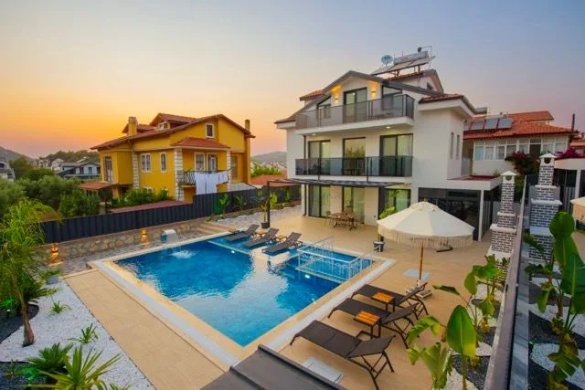 Villa Fullmoon