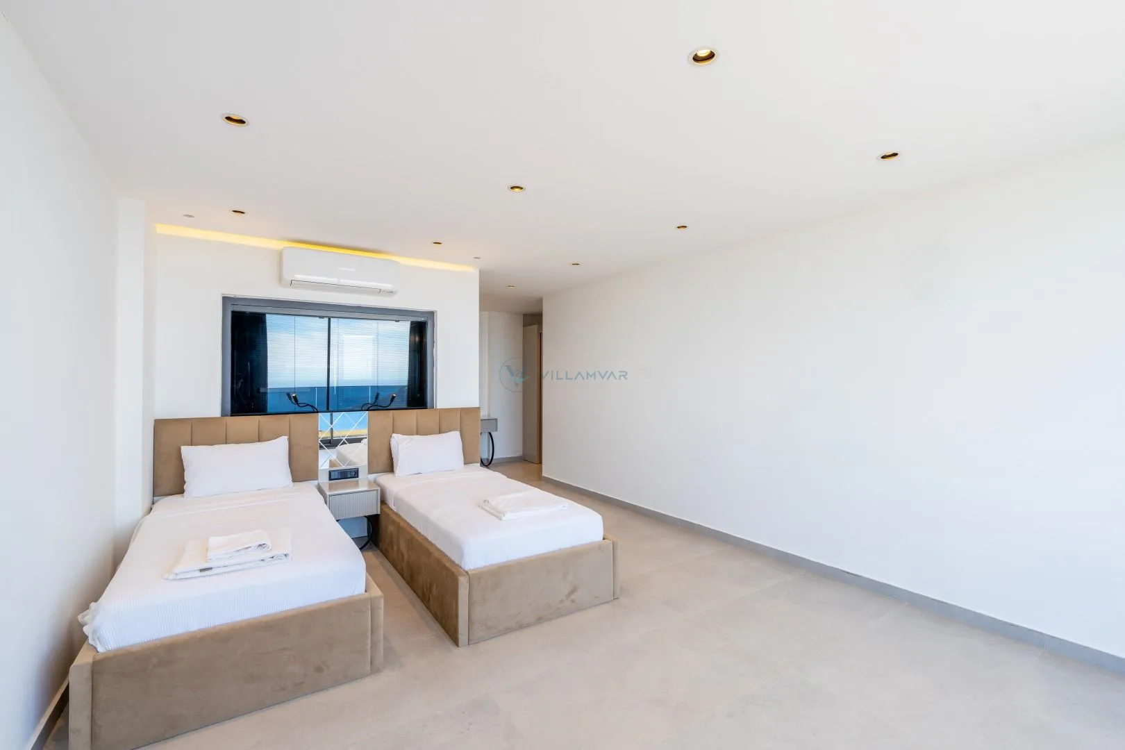 Villa Elit 3 Soldaki