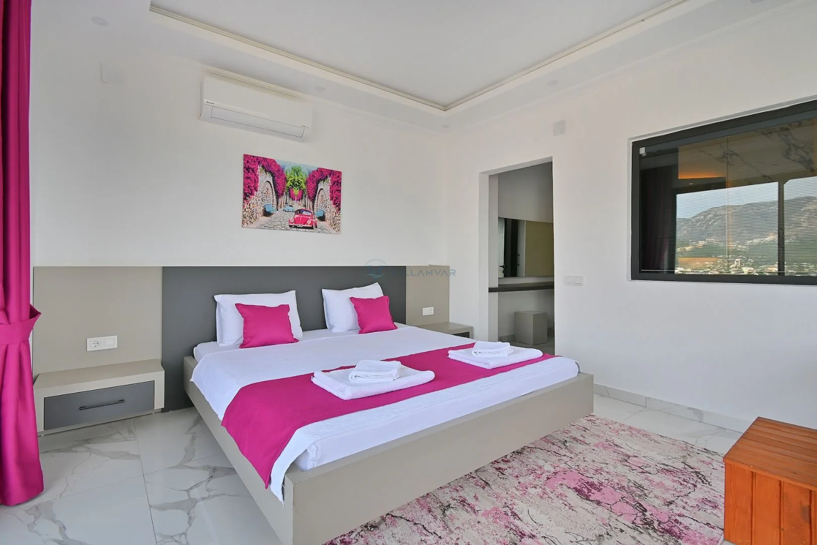 Villa Green House