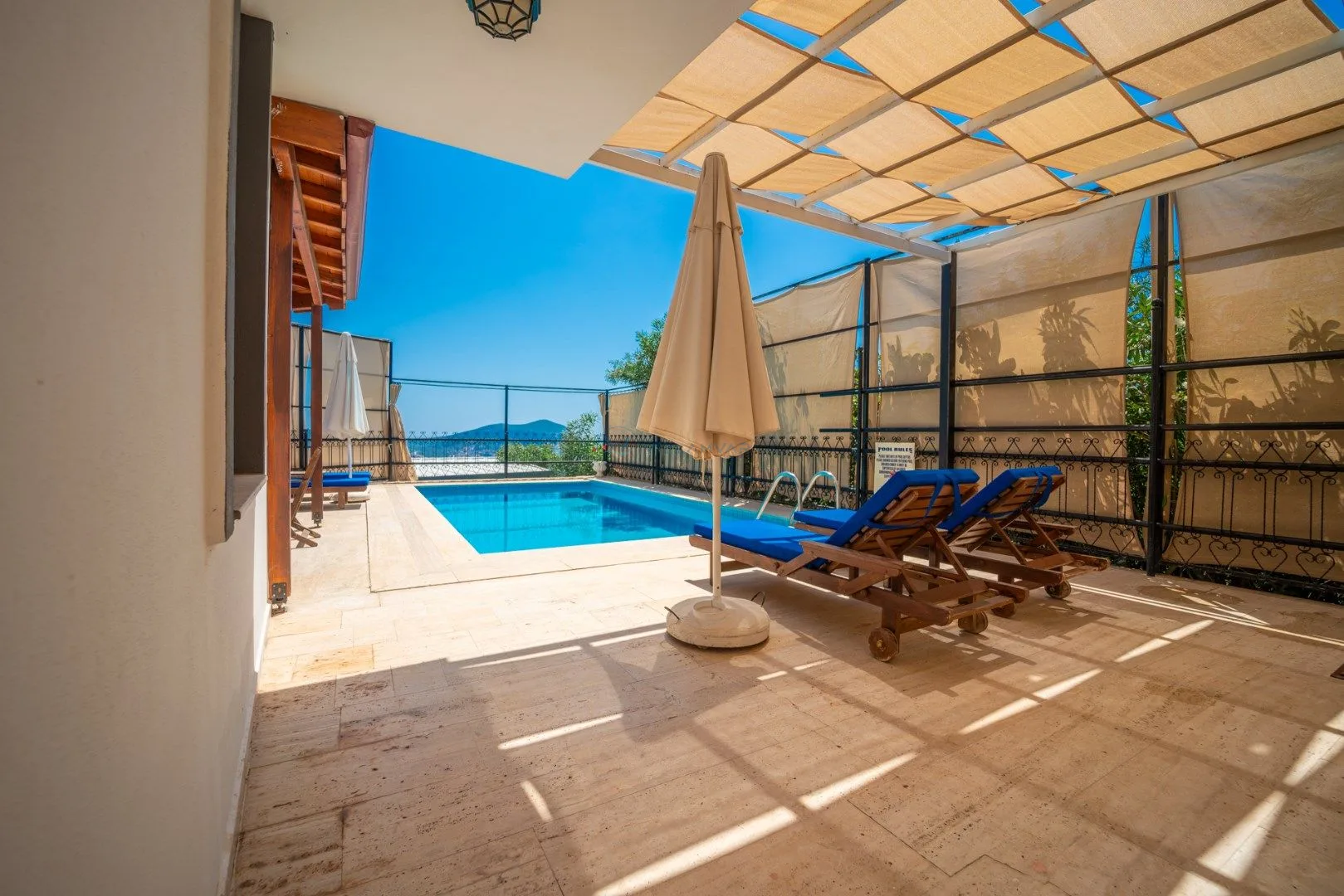 Hemrah Villa Swan