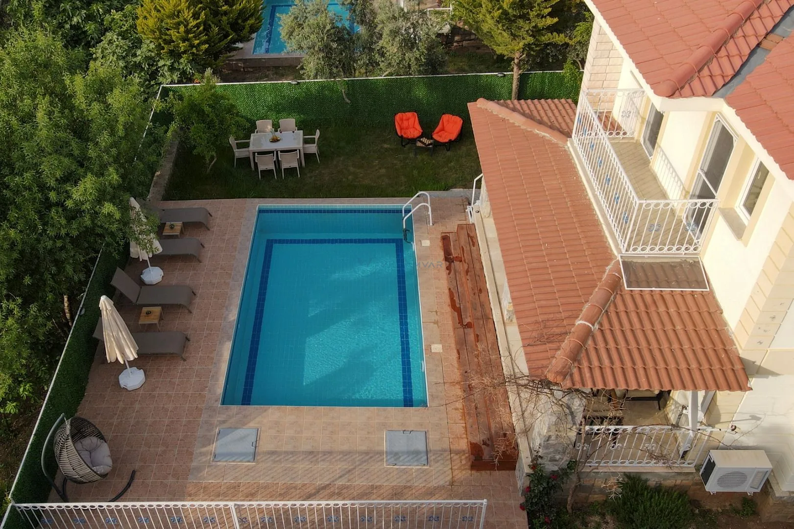 Villa Almond Duo