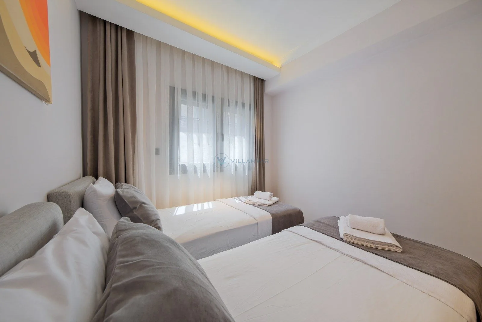 Light Suite Apart 1