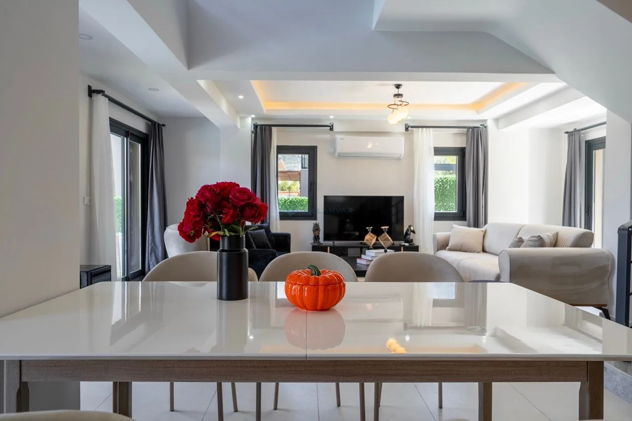 Villa Ay Luxe