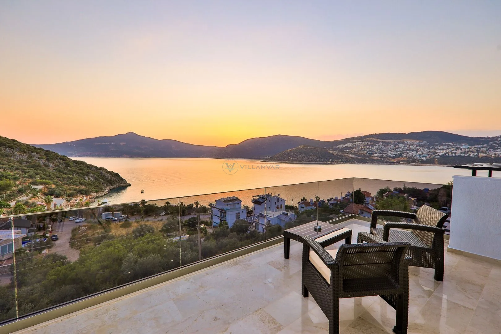 Villa Loca Kışla