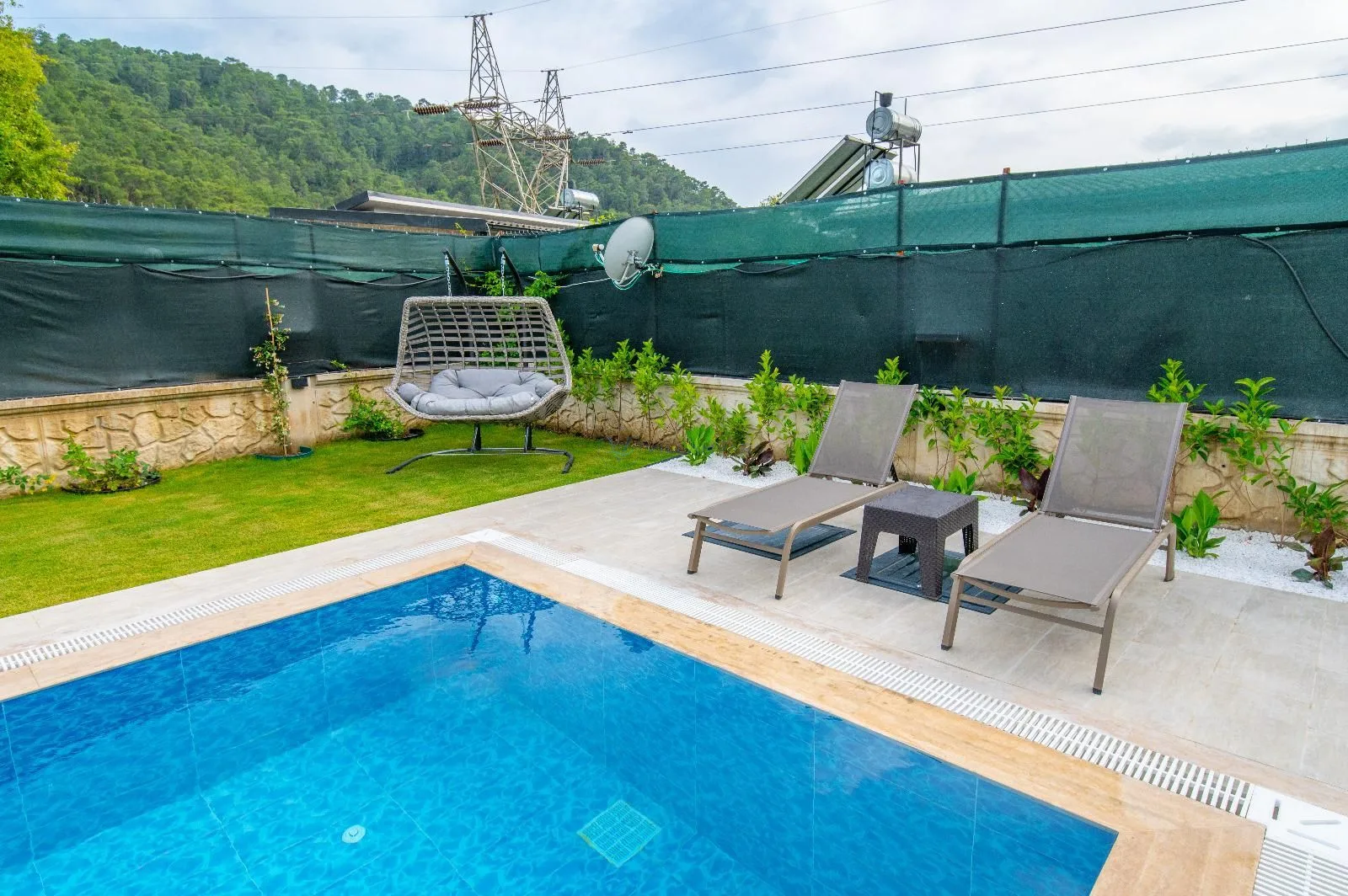 Villa Eliz İnlice
