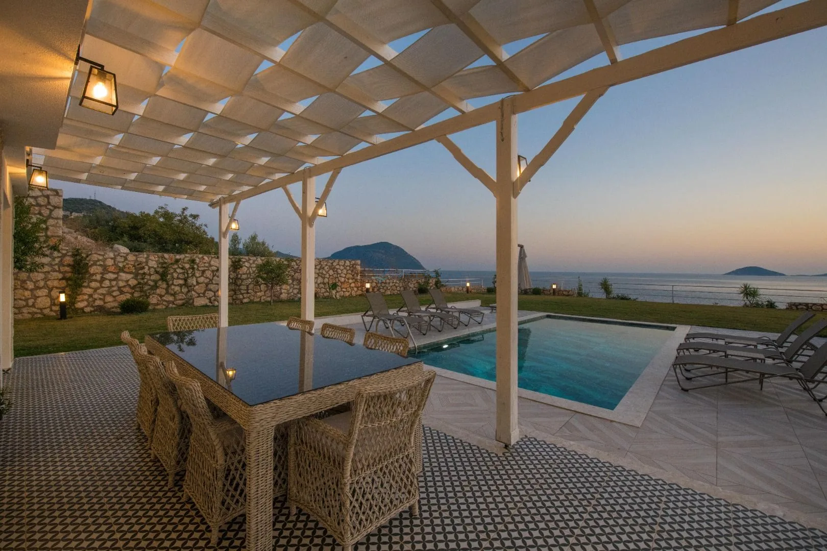 Villa Elena 2