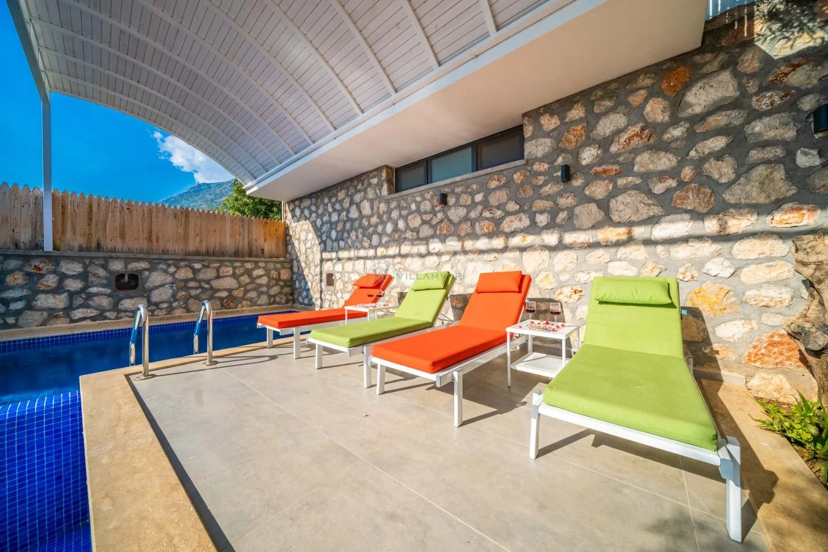 Villa Thera Aqua