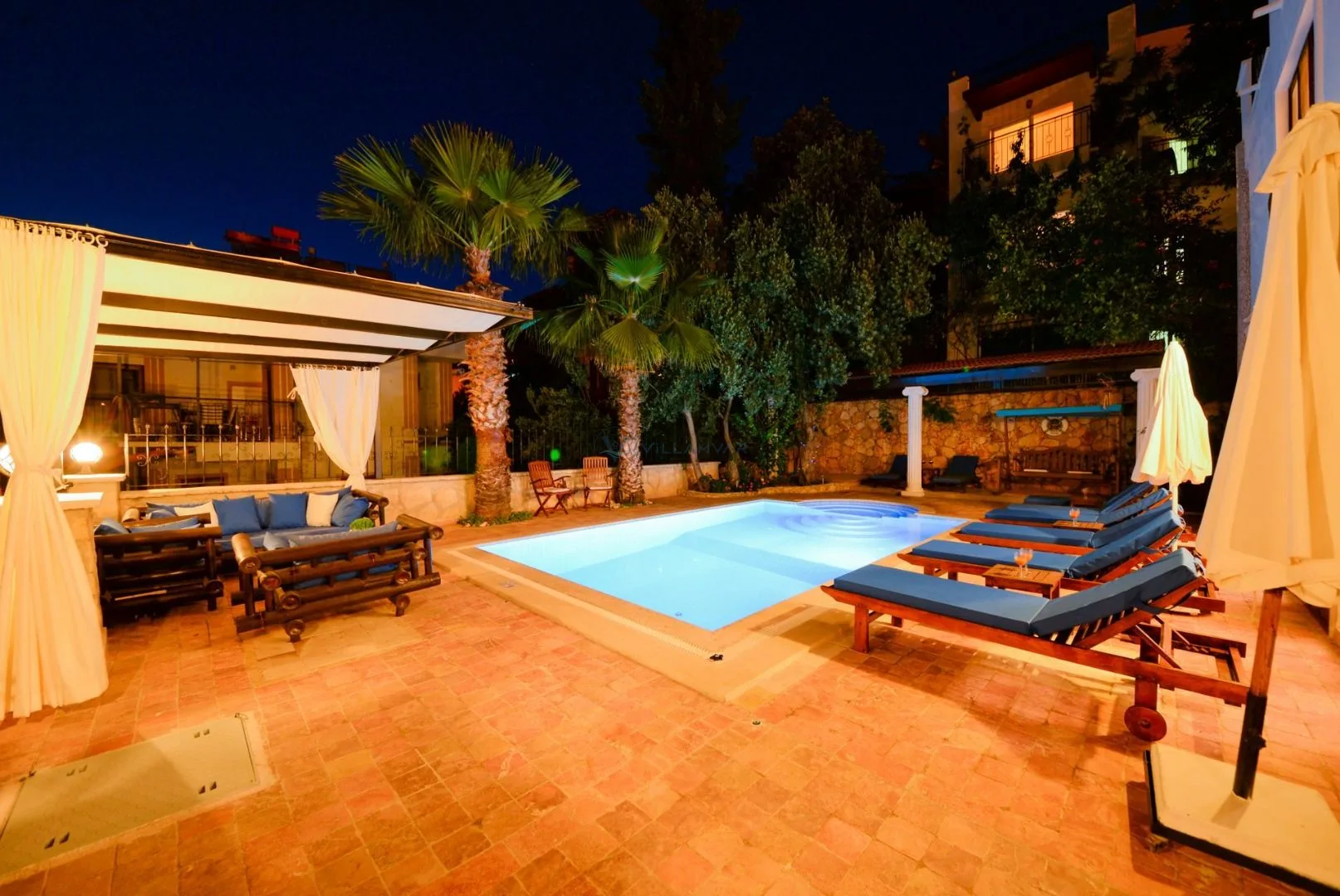 Villa Efsane Kiralama