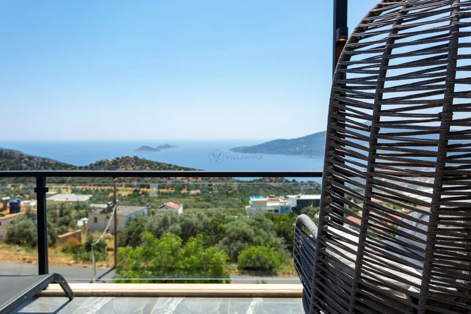 Villa Gold Moon