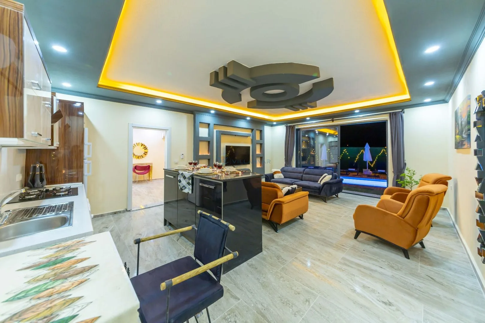 Villa Sarı