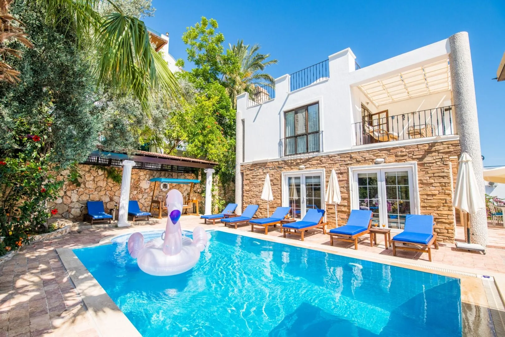 Villa Efsane Kiralama